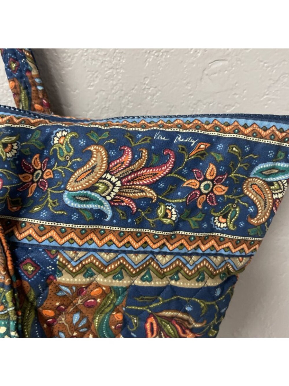 Vintage Retired VERA BRADLEY Designs Rare Medley Print Large 22” Duffel Bag - Picture 3 of 9